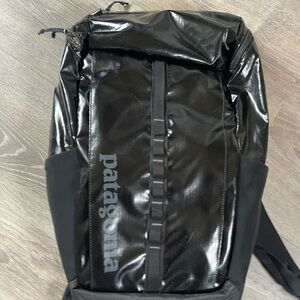Patagonia Black Hole Pack Padded Back Polyester Backpack 49296 Black 25 L